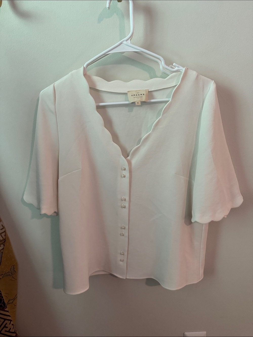 Sezane White Scalloped V-Neck Button Blouse